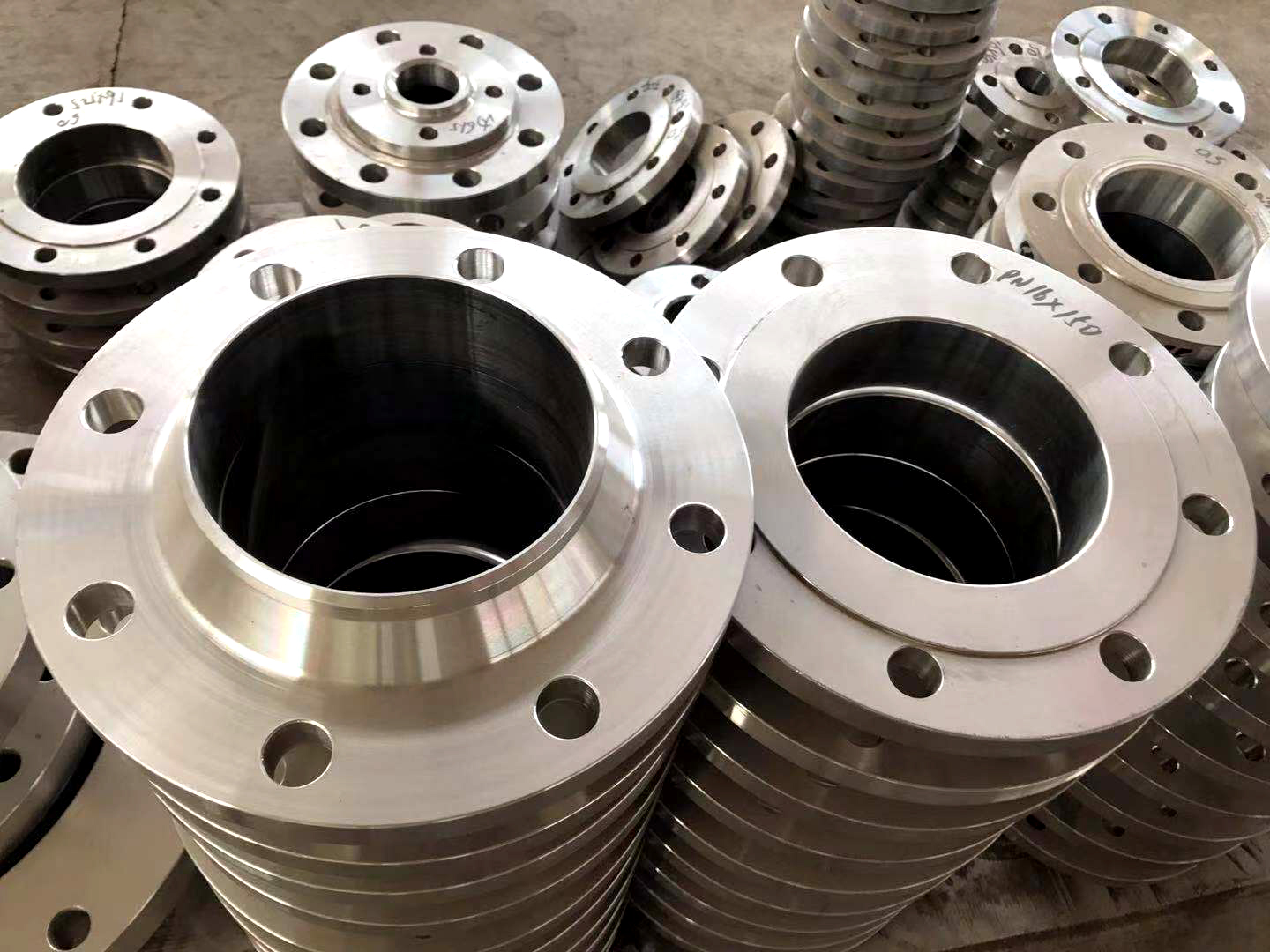 法蘭全焊接球閥密封面的型式是什么？